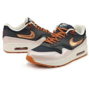 Nike Women's Air Max 1 Premium